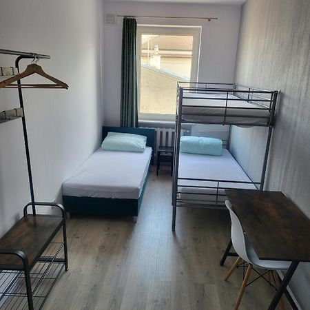 Rooms4Rest Wiertnicza - Private Rooms For Tourists - Atr Consulting Sp, Z O,O, Warszawa Eksteriør bilde