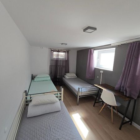 Rooms4Rest Wiertnicza - Private Rooms For Tourists - Atr Consulting Sp, Z O,O, Warszawa Eksteriør bilde
