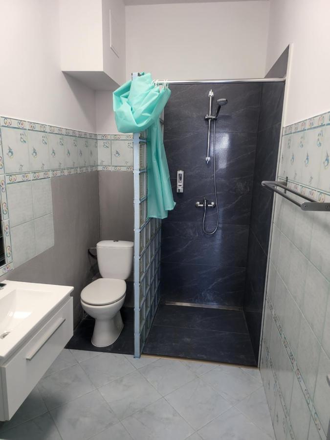Rooms4Rest Wiertnicza - Private Rooms For Tourists - Atr Consulting Sp, Z O,O, Warszawa Eksteriør bilde
