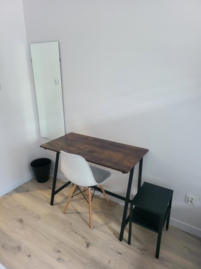 Rooms4Rest Wiertnicza - Private Rooms For Tourists - Atr Consulting Sp, Z O,O, Warszawa Eksteriør bilde