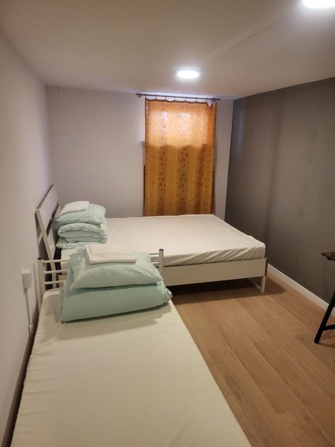 Rooms4Rest Wiertnicza - Private Rooms For Tourists - Atr Consulting Sp, Z O,O, Warszawa Eksteriør bilde