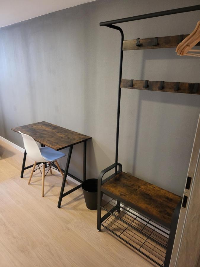 Rooms4Rest Wiertnicza - Private Rooms For Tourists - Atr Consulting Sp, Z O,O, Warszawa Eksteriør bilde
